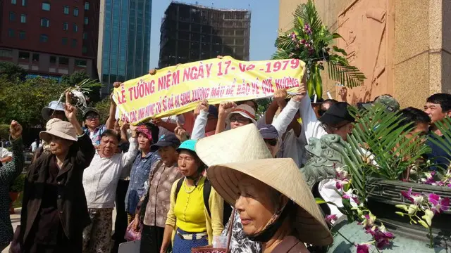 Các buổi lễ tưởng niệm liệt sĩ hy sinh chống Trung Quốc tại Hà Nội và TP Hồ Chí Minh thường bị an ninh làm khó dễ