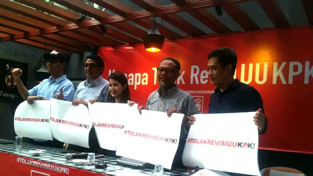 Penolakan revisi UU KPK muncul dari berbagai kalangan.