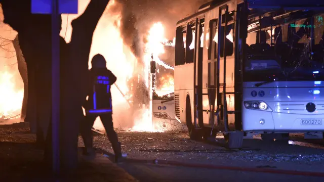 Erkak porno aktyorlar royxati va katalogi Chick qora yigitlar tomonidan sikiladi