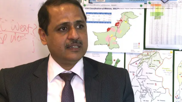 کراچی میں قائم ایمرجسنی سنٹر میں سندھ کے کوارڈینیٹر عثمان چاچڑ کا کہنا تھا کہ میڈیکل افسران جعلی معلومات فراہم کرتے رہے ہیں