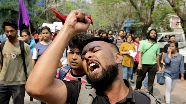 حقوق انسانی کی عالمی تنظیم ایمنسٹی انٹرنیشنل نے بھی کنہیار کمار کی فوری رہائی کا مطالبہ کرتے ہوئے کہا ہے کہ بھارتی کی قوم پرست حکومت برطانوی دور کے ’غداری‘ کے قانون کو ان لوگوں کو خاموش اور ہراساں کرنے کے لیے استعمال کیا جا رہا ہے جو مختلف رائے رکھتے ہیں۔