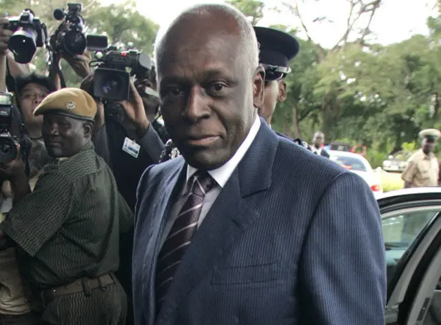 Жозе Эдуарду душ Сантуш 