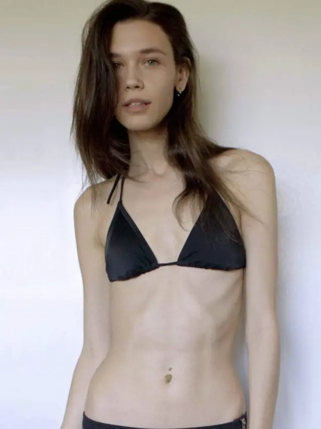 Очень стройная модель