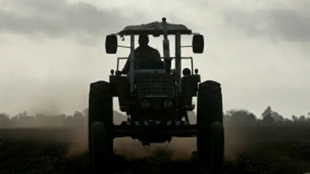 Tractor en Cuba