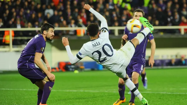 ديلي آلي، بين لاعبين من فيورنتينا، كان رجل المباراة