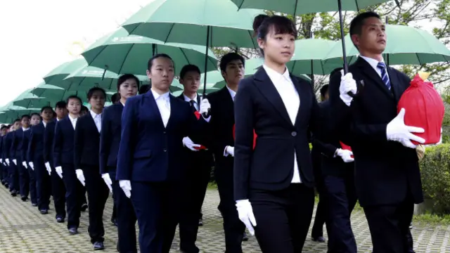 شادی اور مرگ کو چین کے معاشرے میں دو ایسے موقعے سمجھا جاتا ہے جس کے کسی کی سماجی حیثیت ظاہر ہوتی ہے