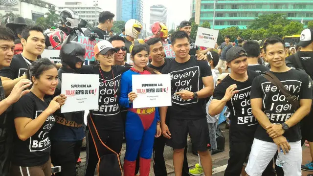 super hro tolak revisi uu kpk