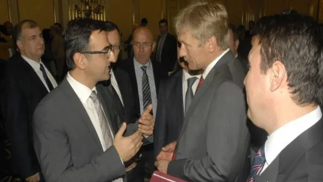 Putin'in sözcüsü Peskov, 'Biz de ceza ödüyoruz' diyor.