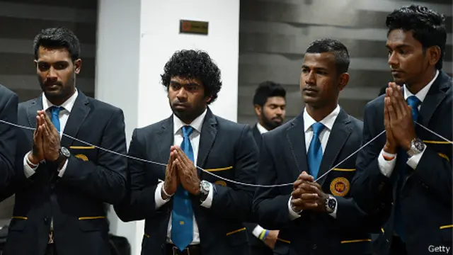 "නවකයන් රැසක් ඉන්නවා. නමුත් මම හිතනවා අත්දැකීම් ඇති ජ්‍යෙෂ්ඨ ක්‍රීඩකයන් දක්ෂතා අතරට පැමිණිය යුතුයි ජයග්‍රහණය සඳහා යන්න"