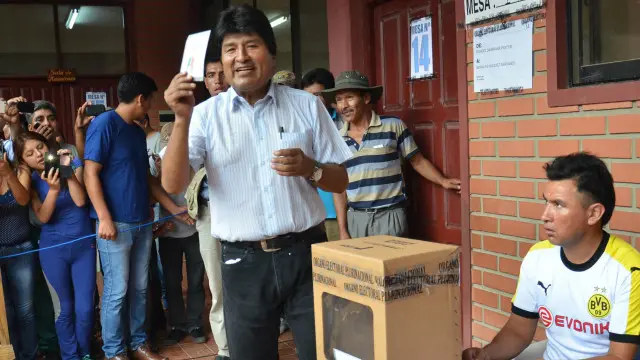 De acordo com pesquisas recentes, Evo conta com cercanuts poker60%nuts pokerapoio popular