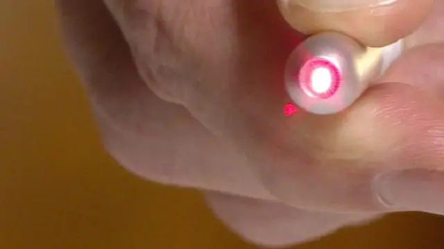 القلم الضوئي به مؤشر ليزر