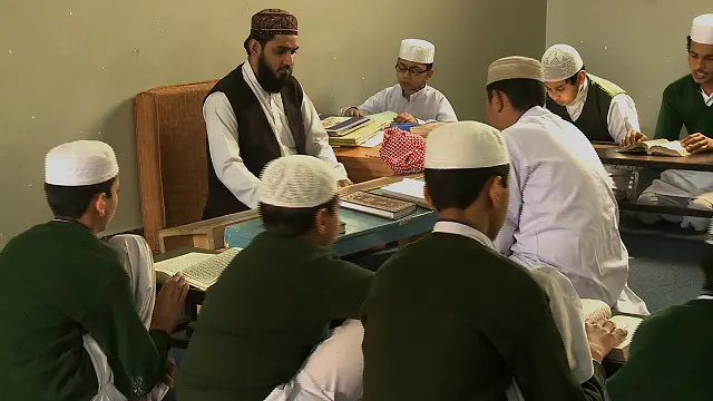 ’پولیس والوں نے ہم سے مدرسے کے طلبہ، نظام تعلیم اور انتظامیہ کے بارے میں معلومات لی ہیں‘