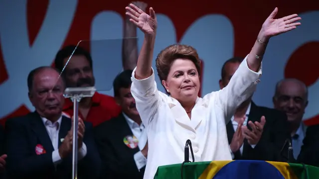 A pedido do PSDB, TSE analisa se recursos desviados da Petrobras abasteceram campanha da presidente Dilma