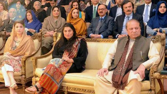 پریمیئر میں وزیرِ اعظم کے علاوہ ملک کی دیگر اعلیٰ شخصیات نے بھی شرکت کی