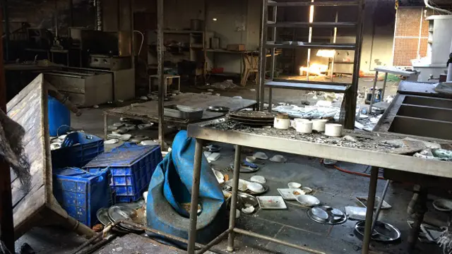 रोहतक में तोड़ा गया एक रेस्टोरेंट