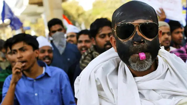 جے این یو کے طلبہ نے حکومت کے رویے کے خلاف کئی بار مظاہرے کیے