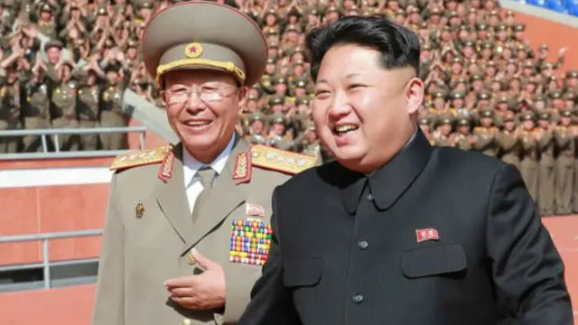 Tướng Ri Myong-su và lãnh tụ Bắc Hàn Kim Jong-Un