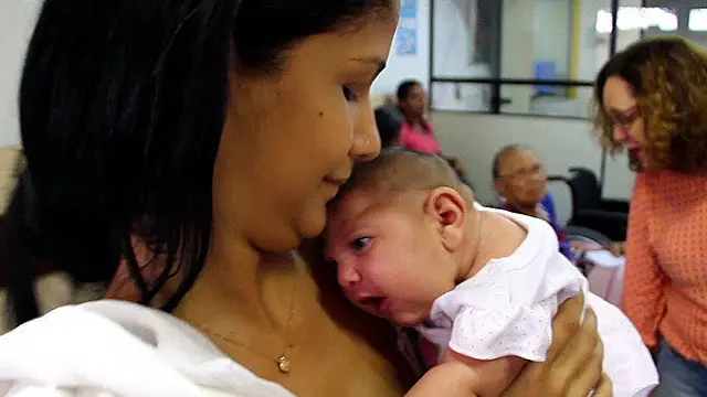  العلاقة بين فيروس زيكا والأطفال الذين ولدوا برأس صغير لم تثبت بشكل قاطع حتى الآن. 