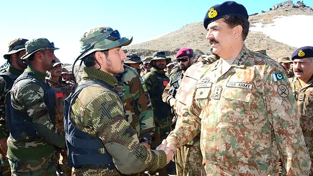 راحیل شریف کا کہنا تھا کہ پاکستان اور افغانستان کی سرحد پر آمدورفت کنٹرول کرنے کے لیے بارڈر مینیجمنٹ مزید بہتر بنائی جائے گی