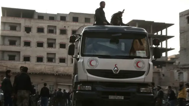 Avtomobillərlə humanitar yardımı bir çox bölgələrə çatdırmaq mümkün olmur