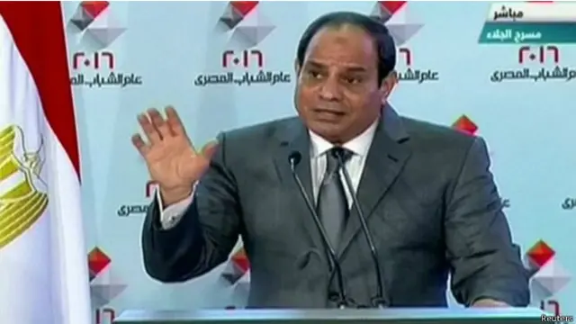 قال السيسي في تصريح بث على التلفزيون الرسمي "علشان نعمل للناس ما يليق بيهم...والله العظيم لو ينفع اتباع لأتباع"