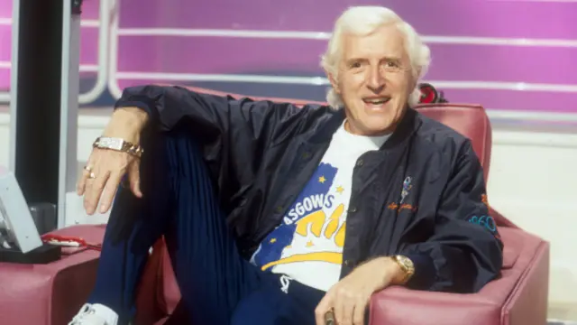 Jimmy Savile BBC'deki şov programını onlarca yıl sürdürdü