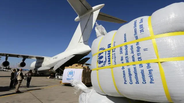 Gencatan senjata dilakukan agar bantuan makanan dan obat-obatan dapat dikirim ke warga sipil Suriah.