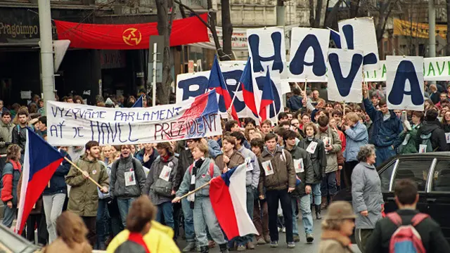 Вацлавская площадь, время Бархатной революции