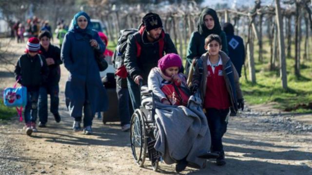 Мигранты прибывают в Грецию