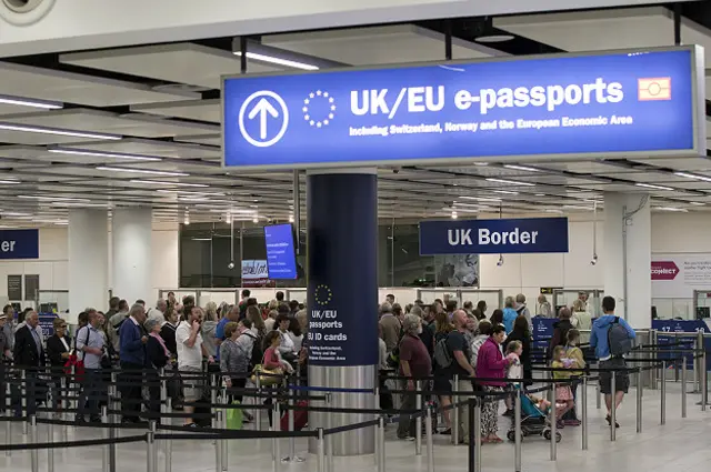 паспортный контроль в Британии
