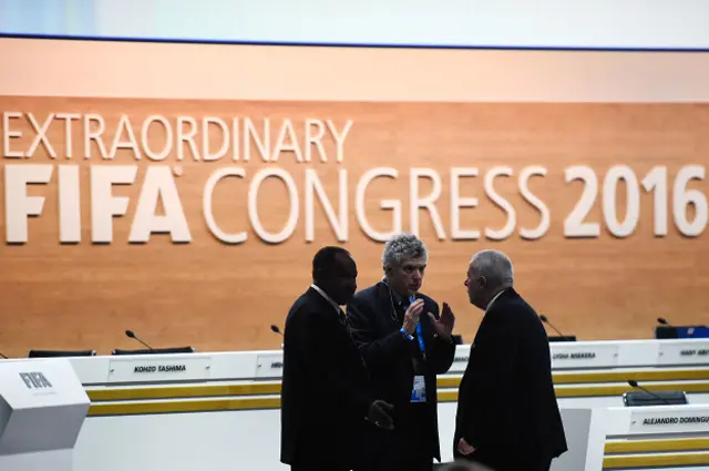 La mayoría de los delegados presentes en la Asamblea Extraordinaria de la FIFA votaron por aprobar la mayoría de las reformas. 