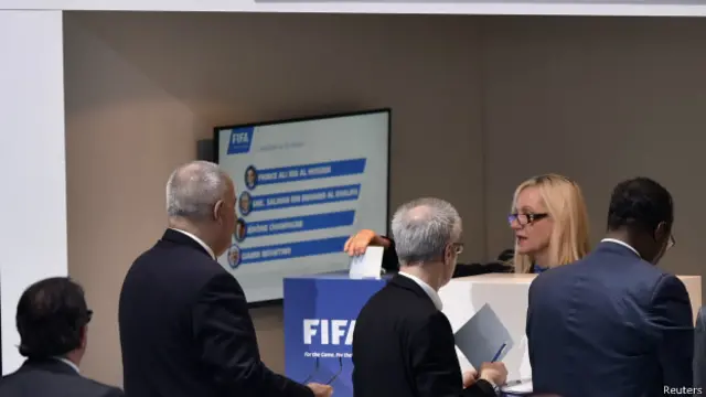 Infatino terpilih melalui pemilihan suara para anggota FIFA.