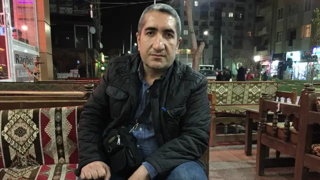 Muhsin Sayan, dört dönemdir muhtarlık yaptığı mahallesini terk etmek zorunda kaldı. 