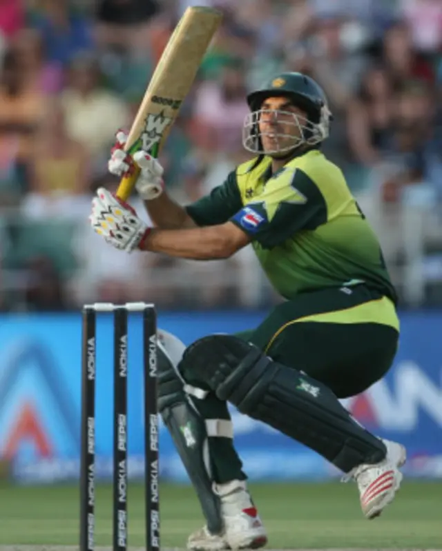 2007 کے ورلڈ ٹی 20 ٹورنامنٹ کے فائنل میں مصباح الحق کی ایک غلط شاٹ کے باعث فتح پاکستان کی جھولی سے بھارت کے دامن میں جا گری تھی