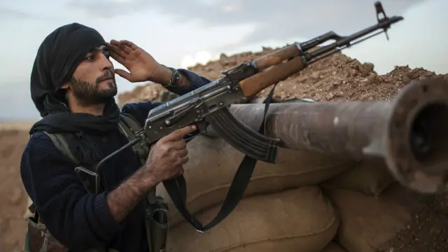 Un combatiente kurdo