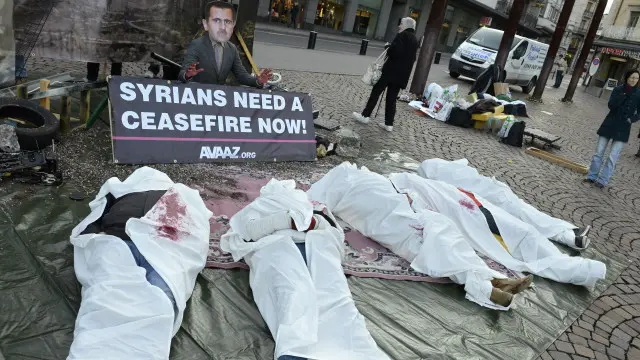 Manifestantes reclaman un cese el fuego