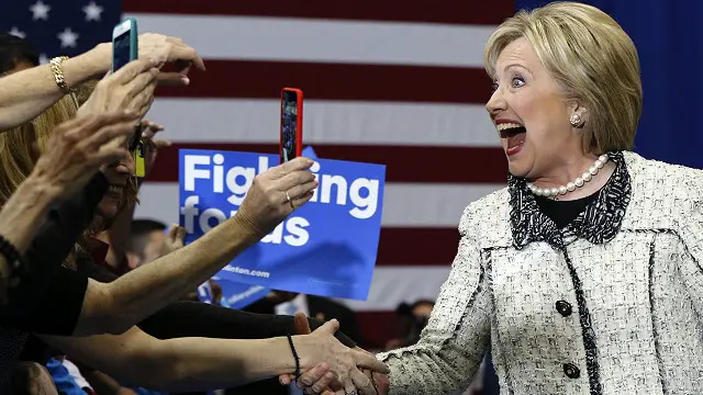 الفوز سيمنح كلينتون دفعة قوية قبل انتخابات "الثلاثاء الكبير"