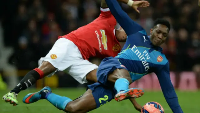 但是本周末与曼联的比赛让阿森纳第三的位置也岌岌可危。