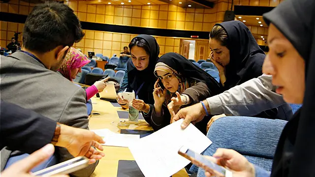 وزارت کشور یکشنبه اعلام کرد که شمارش آرا همچنان ادامه دارد