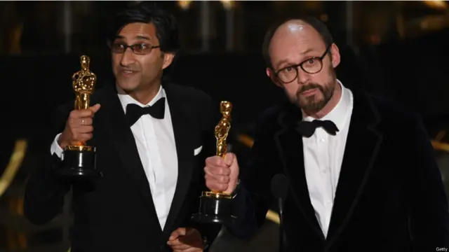 आसिफ़ कपाड़िया, जेम्स गे रीस