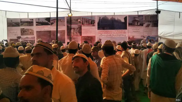 اس موقعے پر ایک نمائش کا اہتمام کیا گیا تھا جس میں یہ بتانے کی کوشش کی گئی تھی کہ علاقے کے ہندو اور مسلمانوں نے کس طرح شانے سے شانہ ملا کر جنگ آزادی میں حصہ لیا تھا