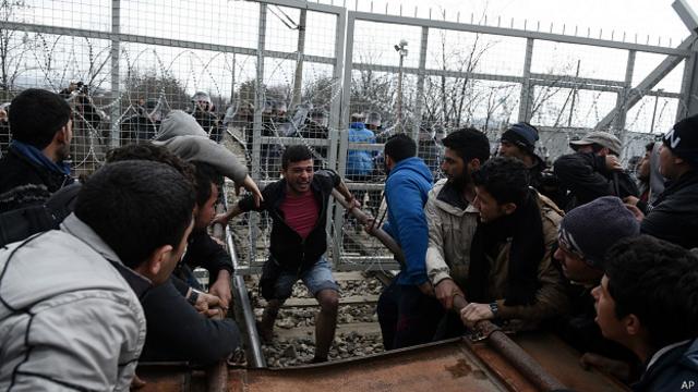 Мигранты на границе Македонии и Греции