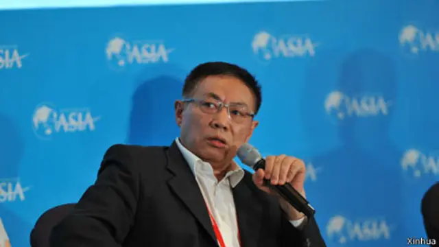 山東出生、曾經參軍的任志強是北京華遠集團總裁,也是共產黨黨員,也曾經說中國現階段不能實行民主的言論,但是最近曾在其微博上抨擊中國的媒體「姓黨不姓民」以及呼籲中國建立西方式民主政治。