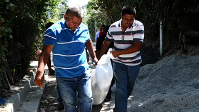 Entierro en El Salvador