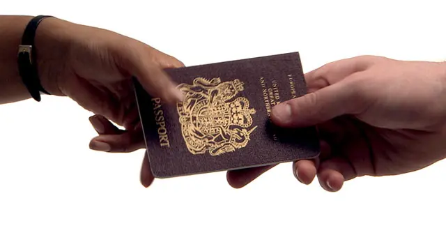 李波所說的「居英權」的由來是什麼？