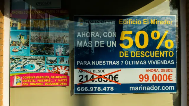 El colapso de la burbuja inmobiliaria contribuyó a los altos índices de desempleo en España, que tiene uno de las mayores tasas de desocupación juvenil a nivel europeo. 