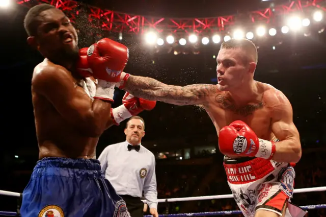 Postura, sincronización, velocidad, potencia y técnica, los ingredientes que pusieron fuera de combate al venezolano Jorge Navarro en su pelea contra el británico Martin Murray.