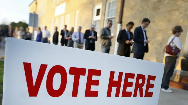 وتمتد خارطة تنافس المرشحين من ولاية فيرمونت في الشرق إلى ولايتي تكساس وجورجيا في الجنوب.