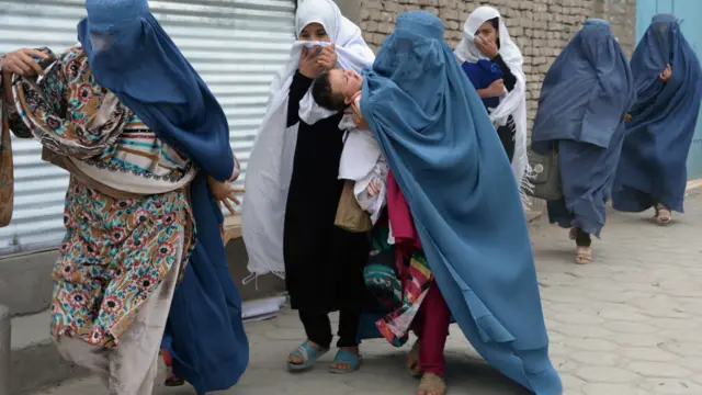 اس اچانک حملے میں سے شہریوں میں خوف ہراس پھیل گیا اور لوگ پناہ کی تلاش میں ادھر ادھر بھاگنے لگے۔