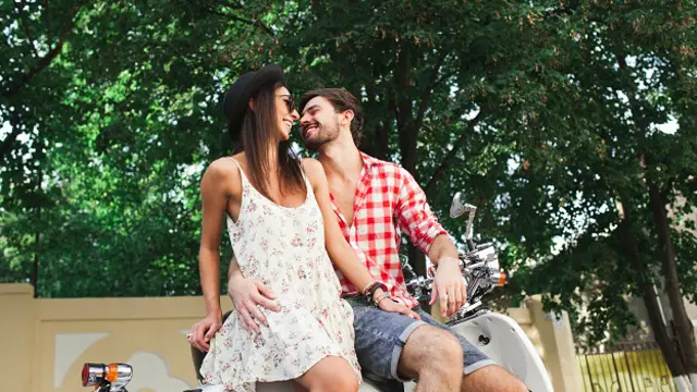 Взаимные прикосновения приятны всем влюбленным